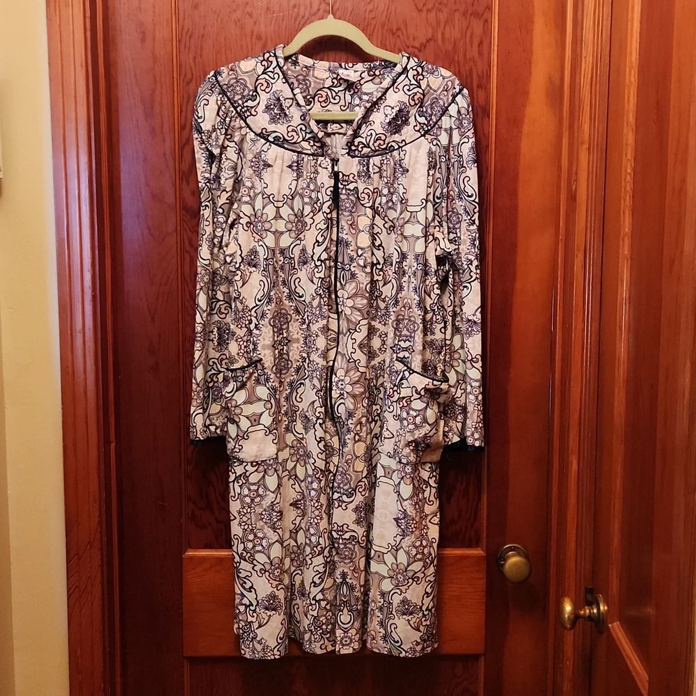 GS Full Zip Robe - Picture 1 of 8